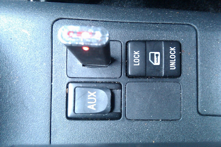 Better way to mount a USB port for the radio? - Toyota Yaris Forums -  Ultimate Yaris Enthusiast Site