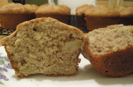 [multigrainapplemuffincut5.jpg]