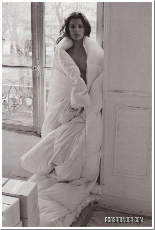 1252306640_milla_jovovich_11