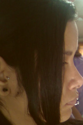 piercing no tragus e alargador caseiro na orelha O.*