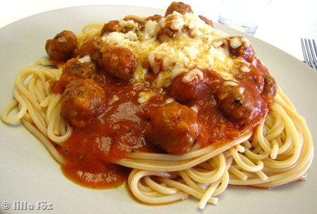 Spagetti húsgombóccal ~ Lilla főz