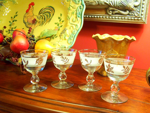 [GoodwillFinds0042.jpg]
