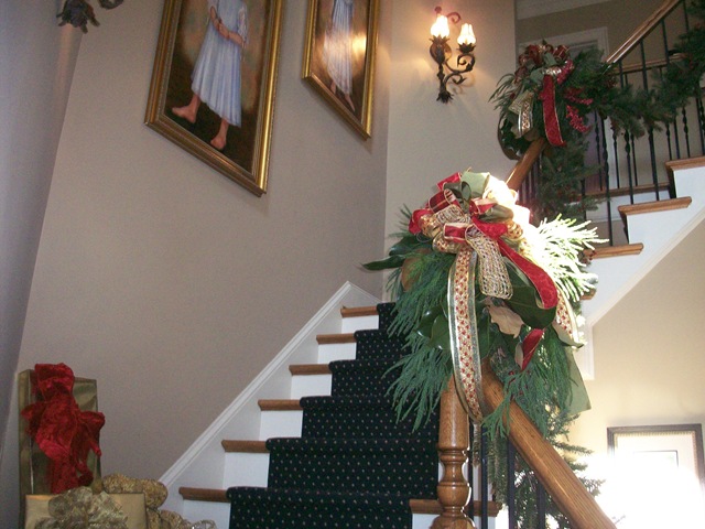 [Holiday Home Tour 2010 007[3].jpg]