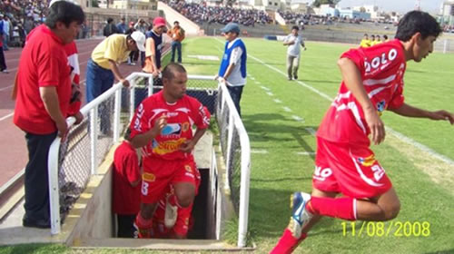 Diablos%20Rojos%20Juliaca%203.jpg