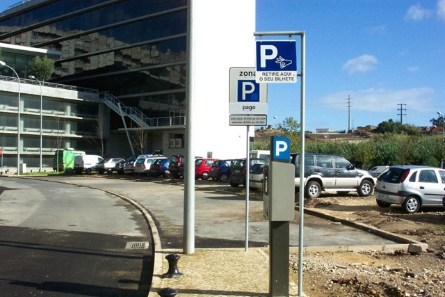 [estacionamento1[3].jpg]