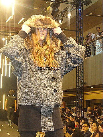 [DKNYJEANSAutumnWinter2010Launch188.jpg]