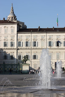 Water Dance in Piazza Castello, Turin - 365 photo paths