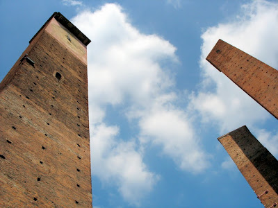 Pavia Towers - 365 photo paths