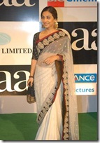 Vidya-Balan-Sabyasachi-saree