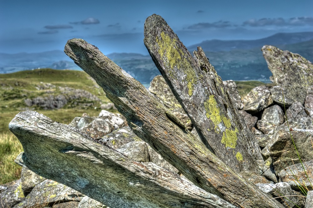 [bryn cader faner bronze age ring cairn snowdonia close up[4].jpg]