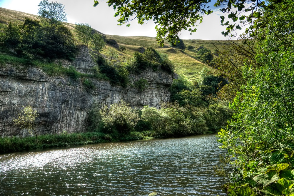 [river wye at miller's dale in derbyshire copy[8].jpg]