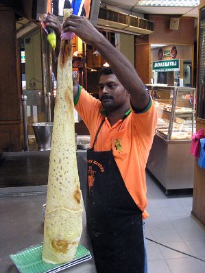 I wonder camne nak makan roti tisu tinggi camni???