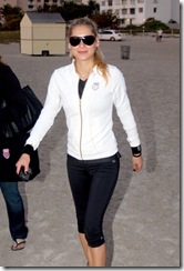 01092_Celebutopia-Anna_Kournikova-Second_Annual_Nautica_South_Beach_Triathlon_387_122_769lo