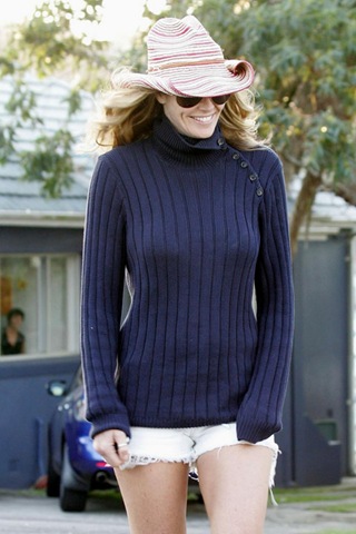 [gallery_main-elle-macpherson-cutoff-shorts-07[5].jpg]