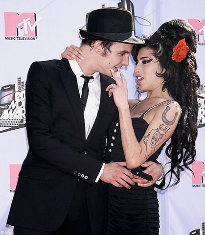 [amy-winehouse-blake[3].jpg]