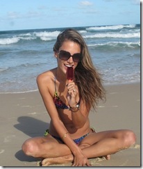 gallery_main-alessandra-ambrosio-bikini-ass-06