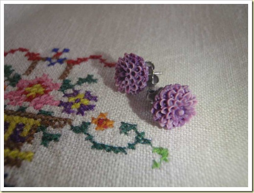 2465-o-85220-antiques-purple-cross-stitch