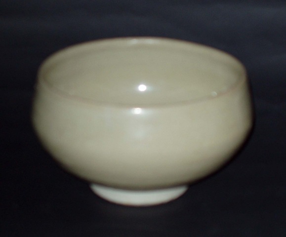 [c18 bowl alms yinyang fluted ext yelwh 13.5x8 song13c[2].jpg]