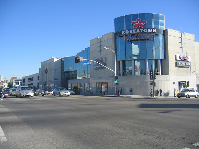 Street Level billboard Western Avenue & Wilshire Boulevard