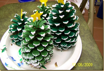 Looking for CHRISTMAS TREE Craft Ideas for 3rd graders - CafeMom