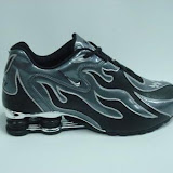 Nike Shox R4 Torch 11