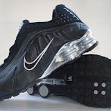 Nike Shox R4 AAA 09