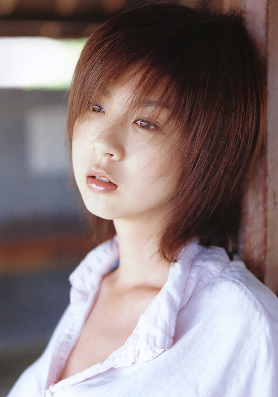 Aki Hoshino Japanese bikini idol