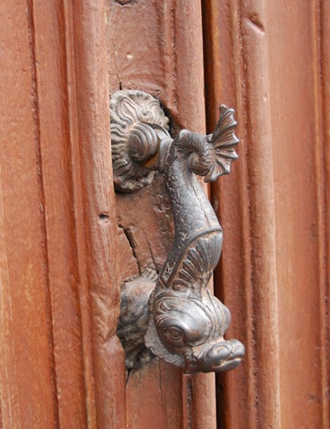 [knocker1[3].jpg]