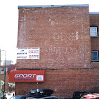 Walldog Cigarettes Sweet Caporal, rue Wellington s. coin King