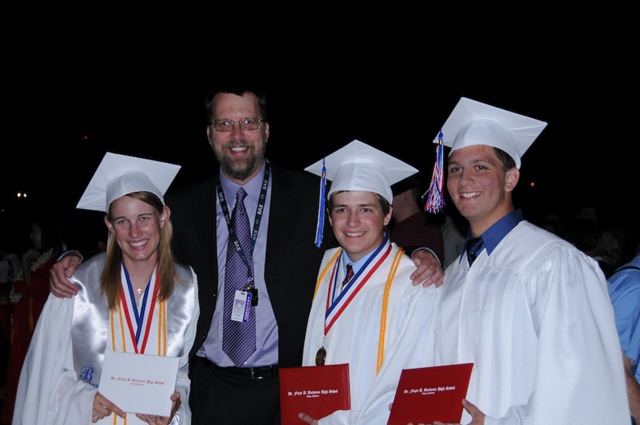 [Eric's Graduation 2009 (376 of 407)[2].jpg]