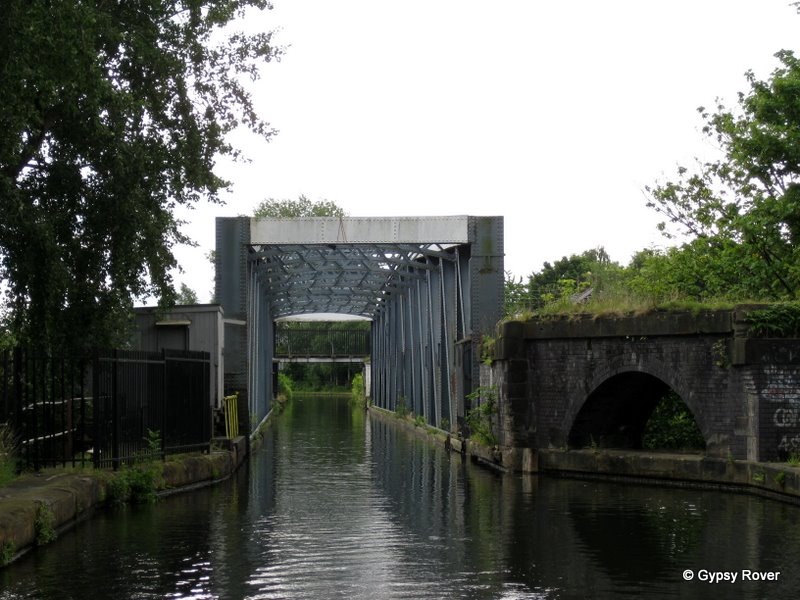 [Bridgewater canal 029[5].jpg]