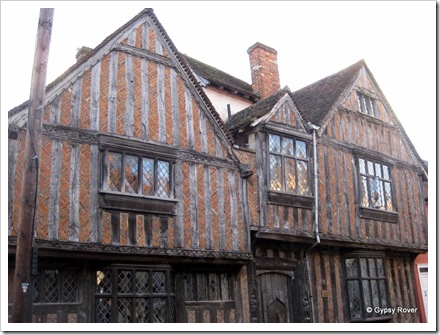 Real Tudor in this place.