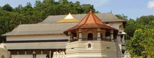 [Sri Lanka Temple of the Tooth Kandy_20090619180657[4].jpg]