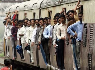[indian.crowd[1][2].jpg]