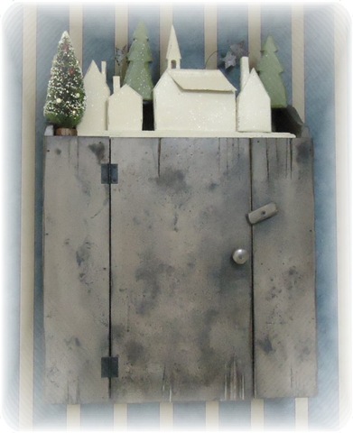 [Bathroom2010uppercupboard3.jpg]