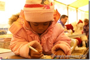 CBS4HelpPortraitXMasTreeSnow 094