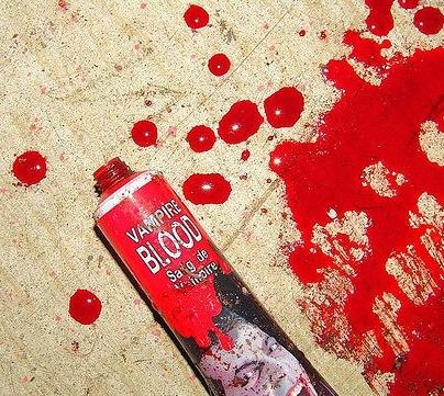 [fake-blood[3].jpg]