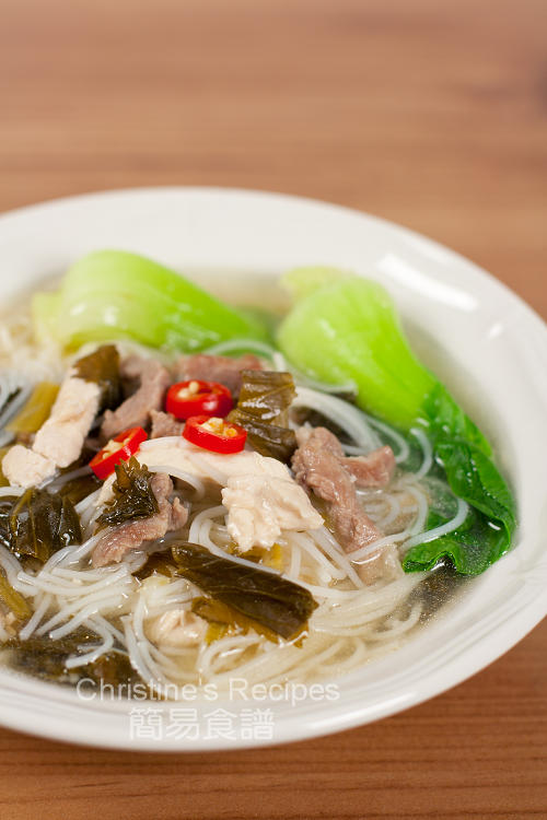 Shredded pork with Salted Vegetables Rice Noodle Soupt01