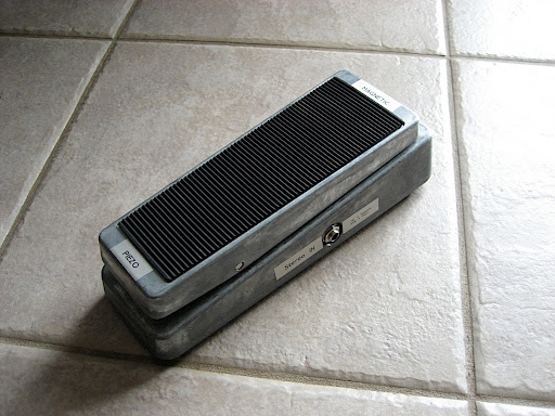 The first prototype of the magnetic/piezo blend pedal.