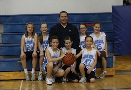 11-25-09 basketball - Chloe (47)