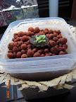 1 week heatwave lettuce - keeping dishtub cukes company.