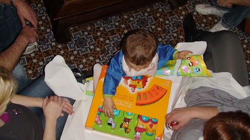 En attendant Noah ... Gabin à eu un train pour sa St Nicolas DSC02548.JPG
