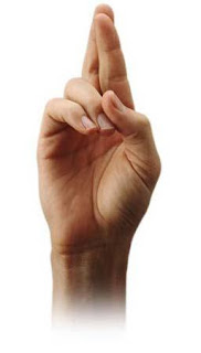 the crossed finger