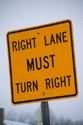 [right lane must turn right[2].jpg]
