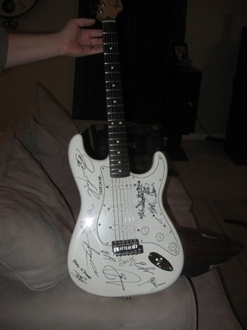 [guitar1[2].jpg]