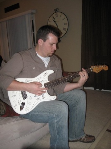 [guitar4[2].jpg]