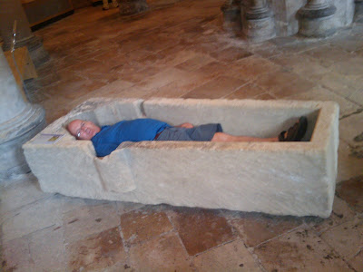 Never dare Ray in a Cathedral