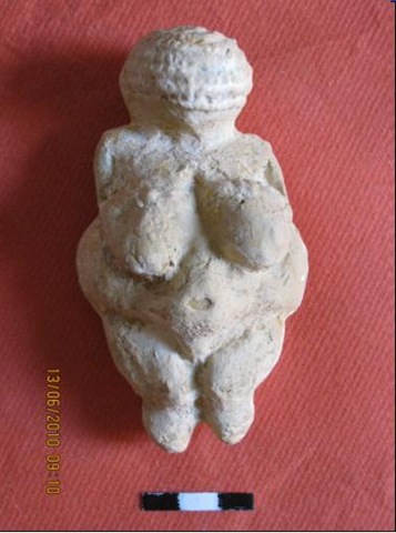[fig. 3 venus Willendorf[3].jpg]