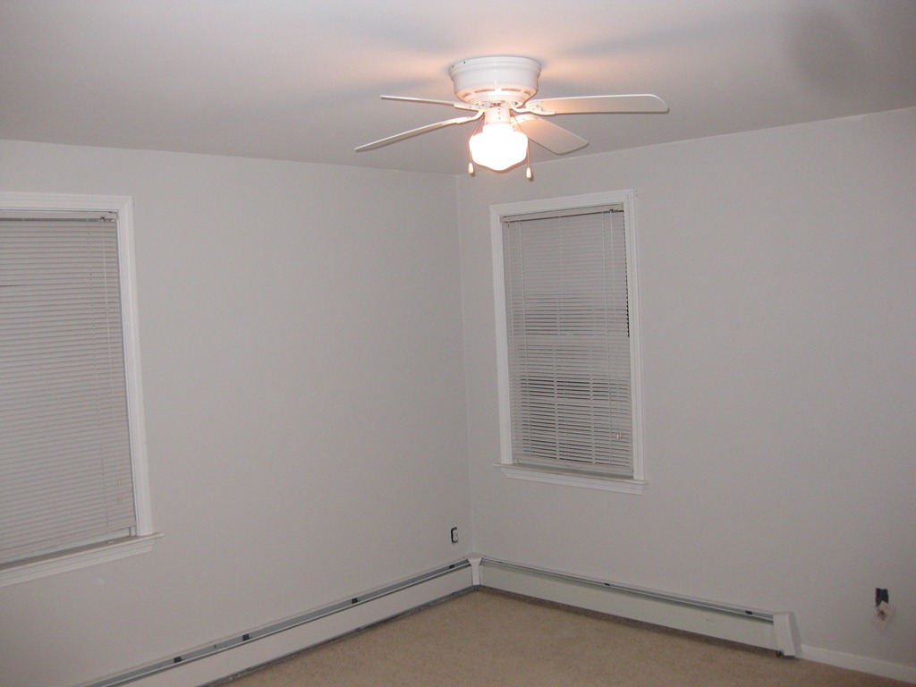 [02-Empty-23.jpg]