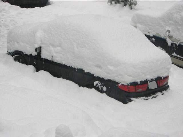 [car snow[3].jpg]